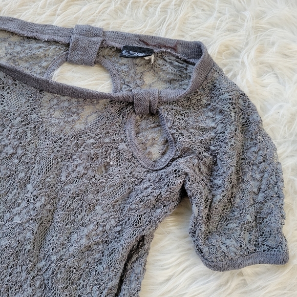 Gray Lace Top Bow Back Off Shoulder Sheer Daytrip - Picture 3 of 10